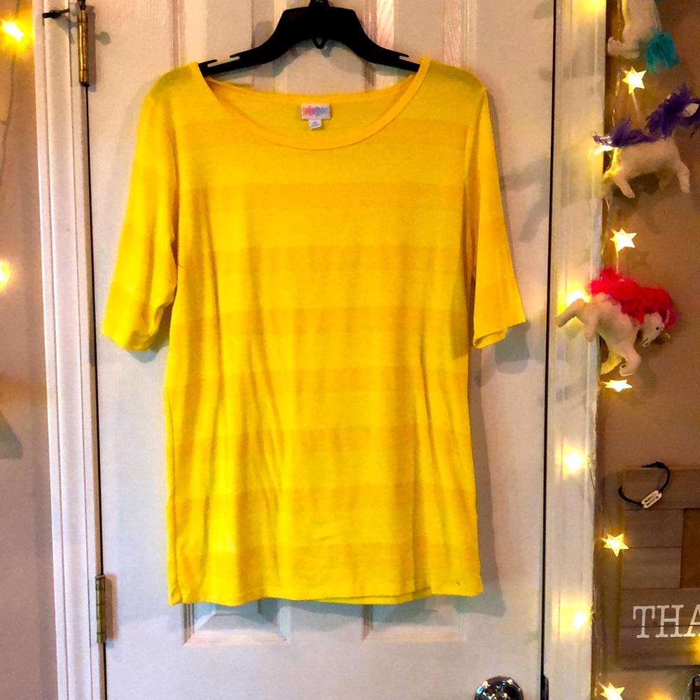 LuLaRoe t shirt